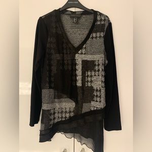 Fun gray/black sweater with loads of detail!